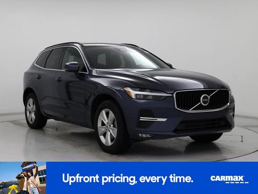 2022 Volvo XC60 B5 Momentum