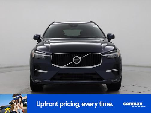 2022 Volvo XC60 B5 Momentum