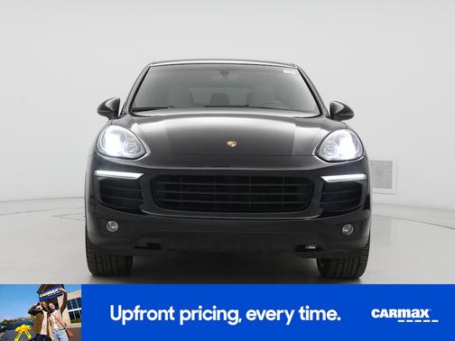 2016 Porsche Cayenne Base (Tiptronic)