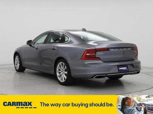 2017 Volvo S90 T6 Momentum
