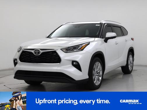 White 2023 Toyota Highlander Limited