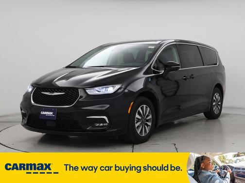 2024 Chrysler Pacifica Hybrid Select