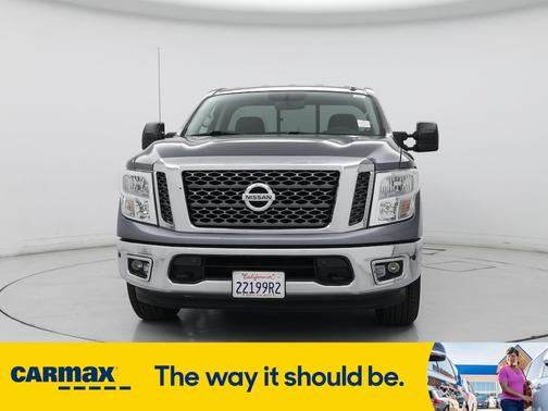 2017 Nissan Titan SV