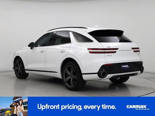 White 2023 Genesis GV70