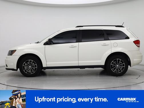 White 2017 Dodge Journey SE