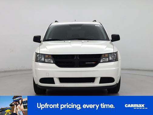 White 2017 Dodge Journey SE