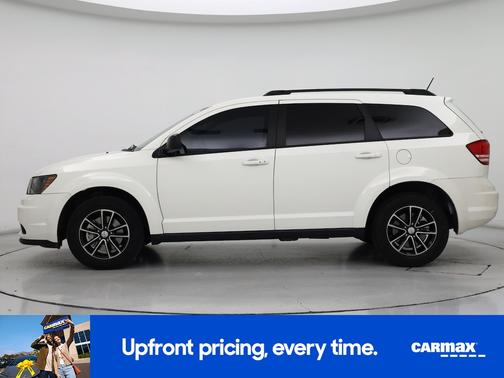 White 2017 Dodge Journey SE