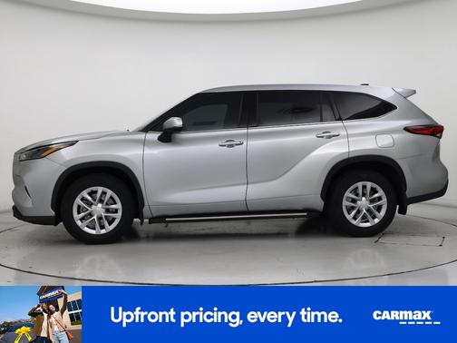 Silver 2022 Toyota Highlander L