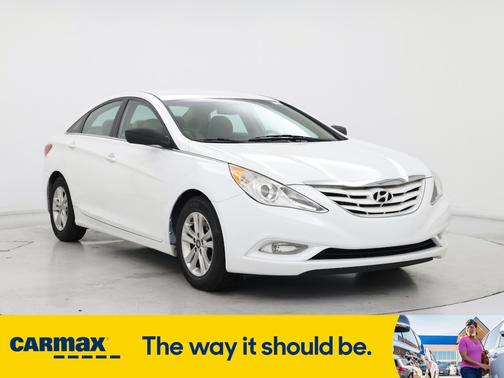 2013 Hyundai SONATA GLS
