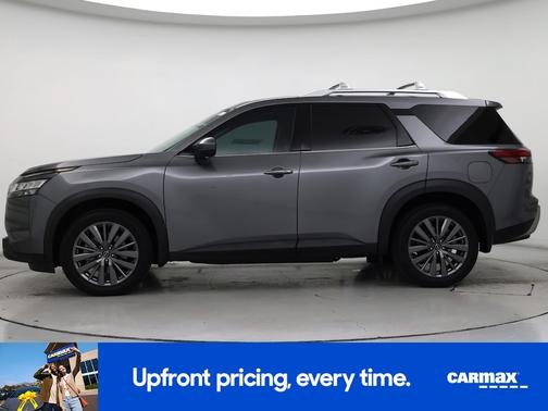 Gray 2023 Nissan Pathfinder SL