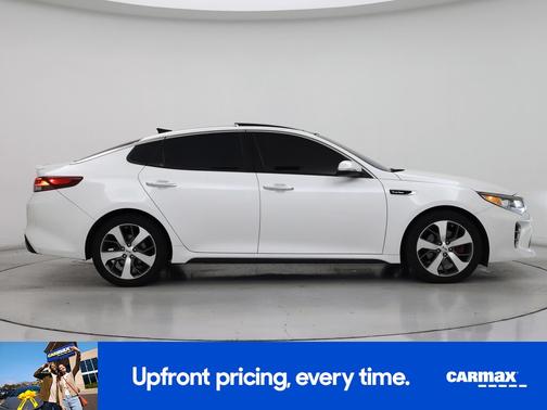 White 2016 Kia Optima SX