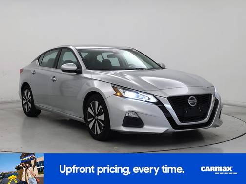 Silver 2021 Nissan Altima SV