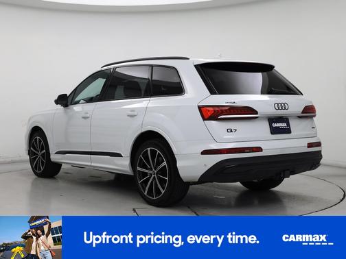White 2021 Audi Q7 Premium Plus