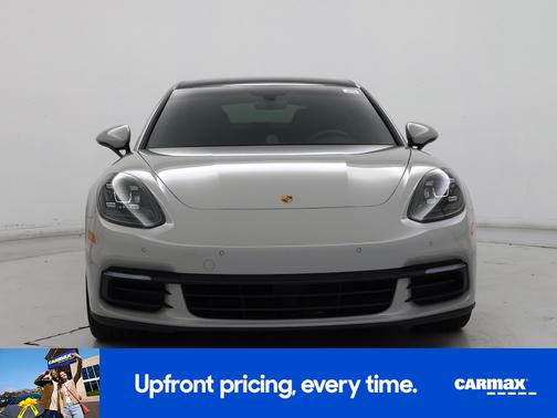 2019 Porsche Panamera 