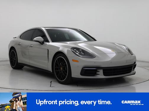 2019 Porsche Panamera 