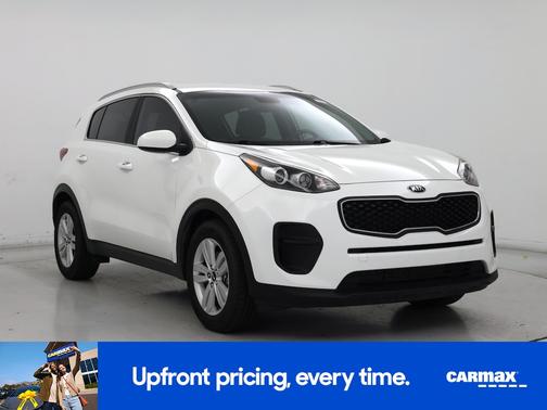 White 2017 Kia Sportage LX