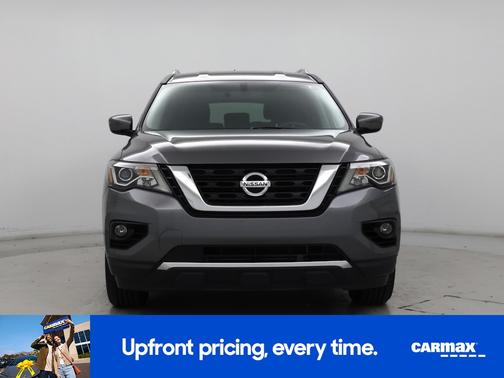 2017 Nissan Pathfinder SV