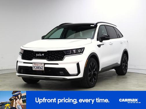 White 2022 Kia Sorento SX