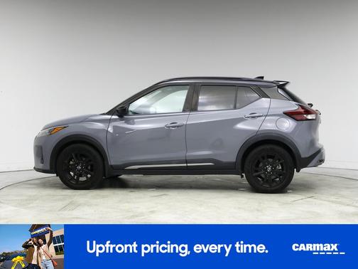 2022 Nissan Kicks SR