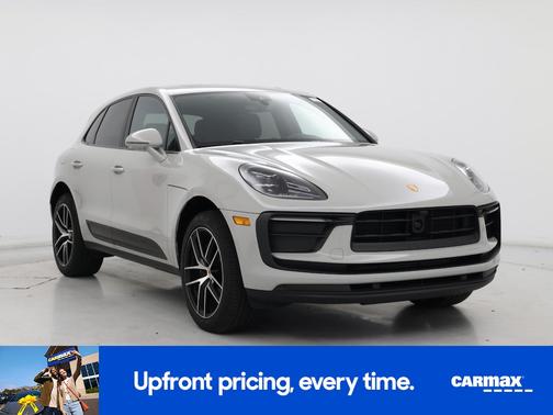 2023 Porsche Macan Base (PDK)