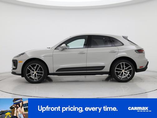 2023 Porsche Macan Base (PDK)