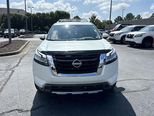 2024 Nissan Pathfinder Platinum