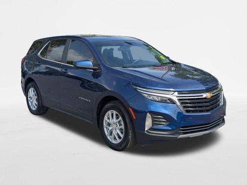 Blue Glow Metallic 2023 Chevrolet Equinox 1LT
