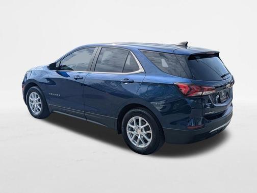 Blue Glow Metallic 2023 Chevrolet Equinox 1LT