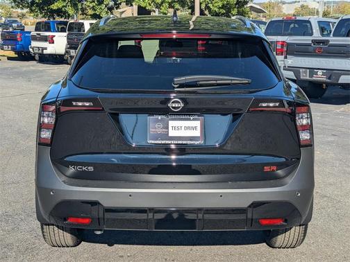 2026 Nissan Kicks SR