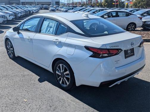 2025 Nissan Versa 1.6 SV