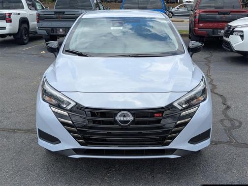 2025 Nissan Versa 1.6 SR