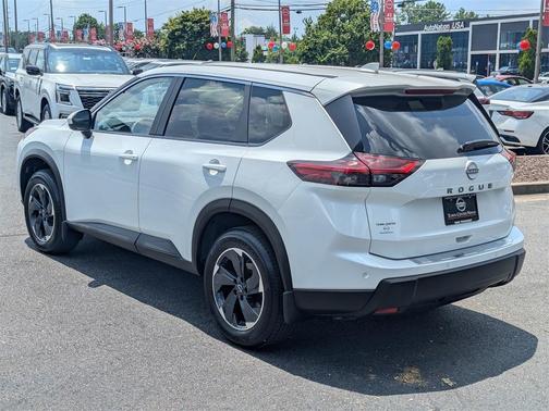 2025 Nissan Rogue SV