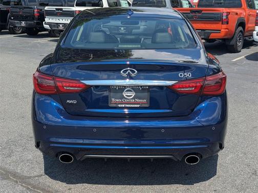 2022 INFINITI Q50 LUXE