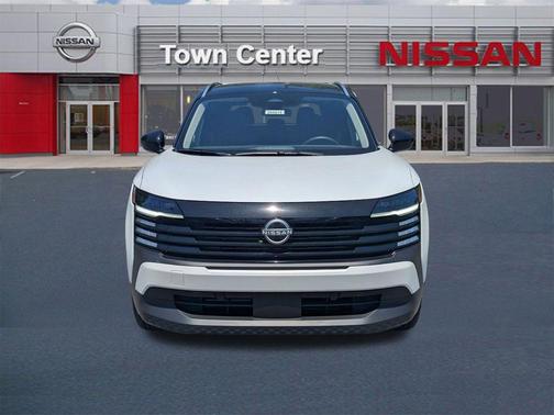 2t Wht Blk Roof 2026 Nissan Kicks SV