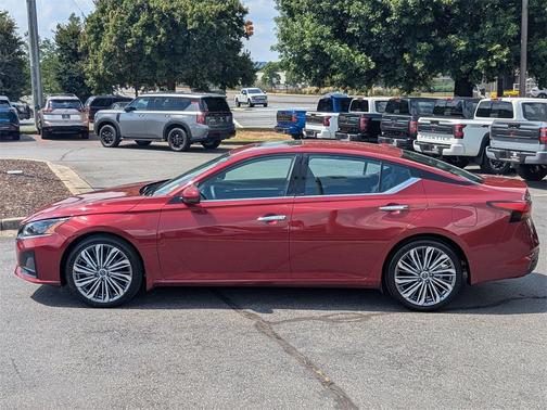 2024 Nissan Altima 2.5 SL