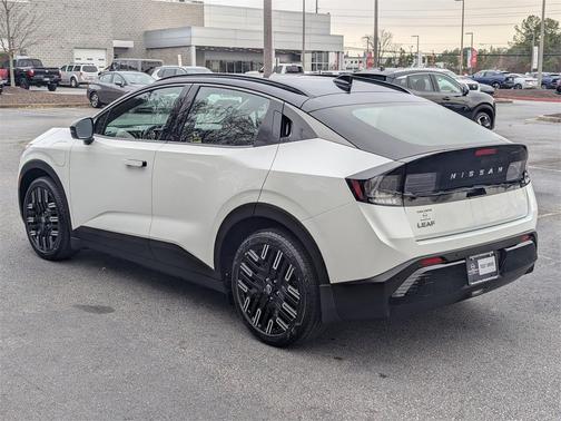 2026 Nissan Leaf PLAT+