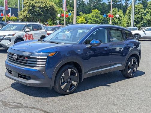 2025 Nissan Kicks SR