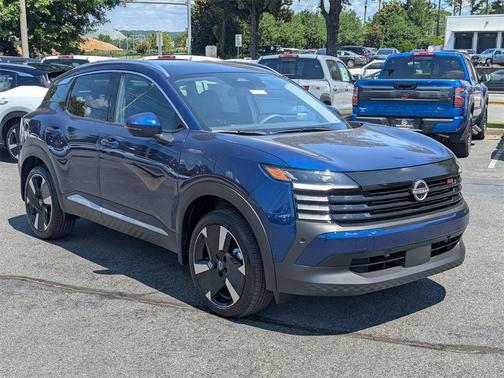 2025 Nissan Kicks SR