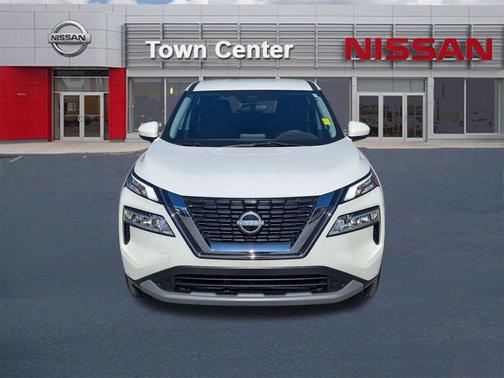 White 2023 Nissan Rogue SV