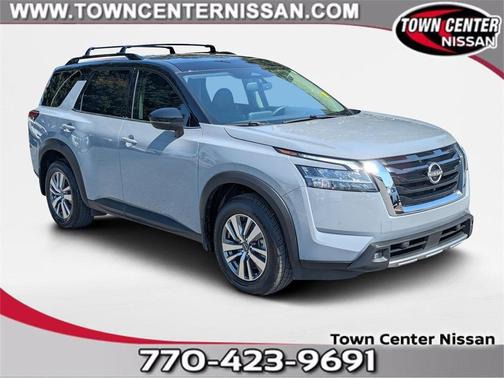 2022 Nissan Pathfinder SL