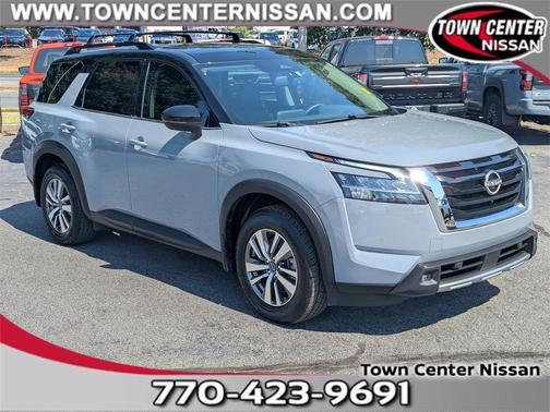 2022 Nissan Pathfinder SL