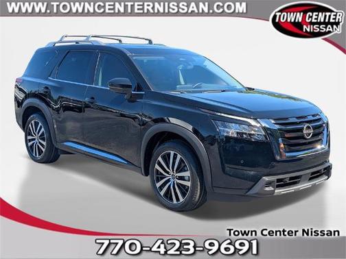 2023 Nissan Pathfinder Platinum