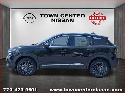 Super Black 2026 Nissan Kicks SR