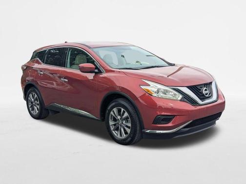 Red 2017 Nissan Murano S