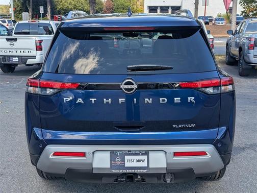 2025 Nissan Pathfinder Platinum