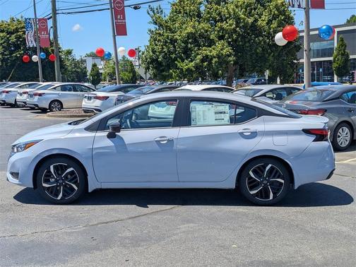 2025 Nissan Versa 1.6 SR