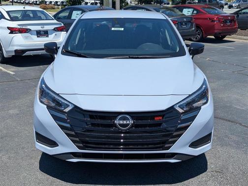 2025 Nissan Versa 1.6 SR