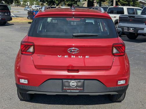 2022 Hyundai VENUE SEL