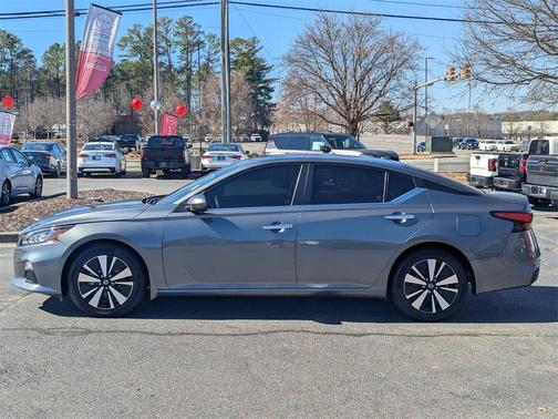 2021 Nissan Altima 2.5 SV