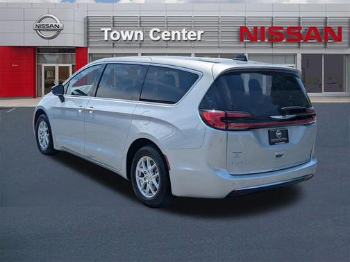 Silver Mist Clearcoat 2024 Chrysler Pacifica Touring-L
